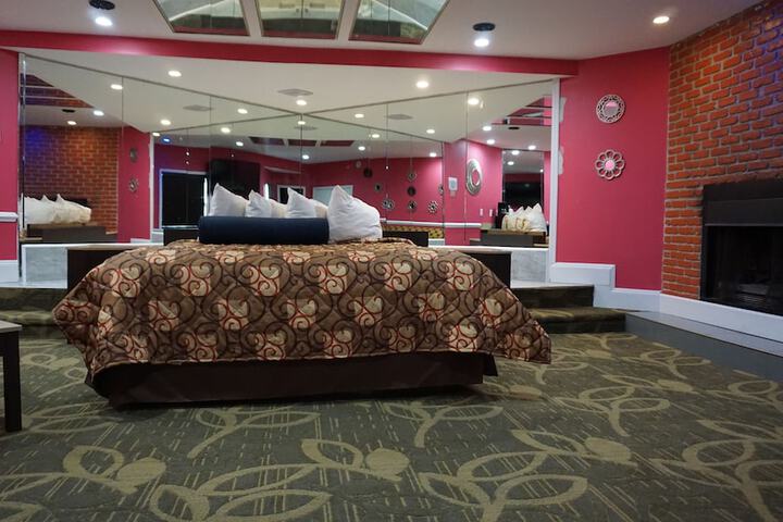 Room 14 of 73