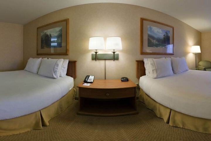 Room 32 of 55