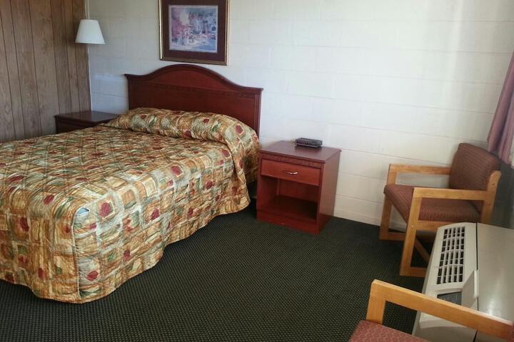 Room 9 of 10
