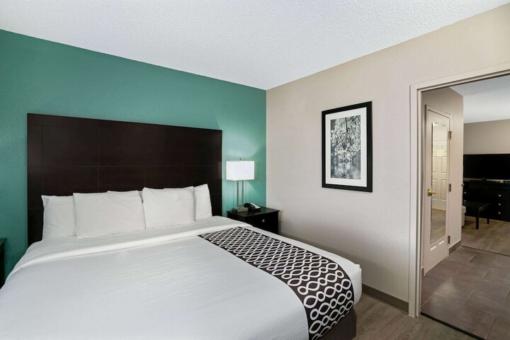 Room 16 of 29
