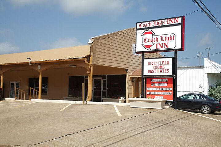 Coach Light Inn Brenham
