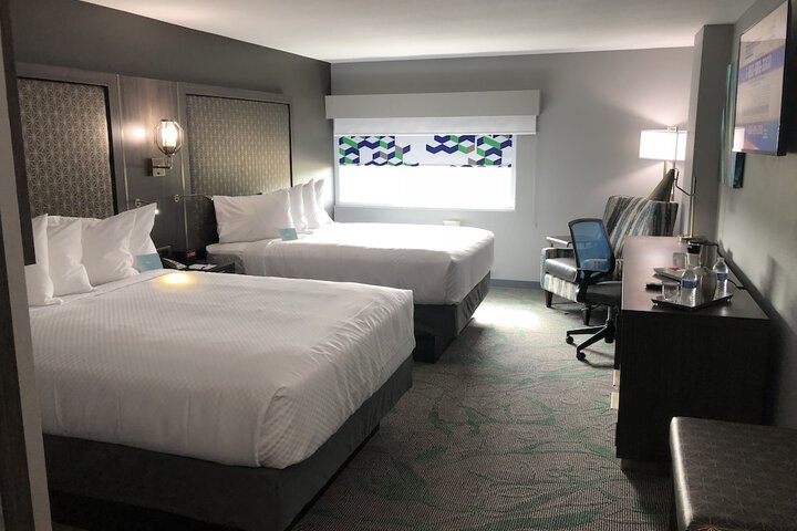 Room 11 of 27