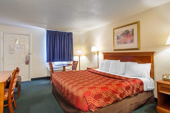 Room 16 of 20