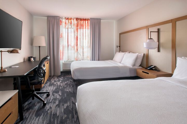 Room 10 of 25