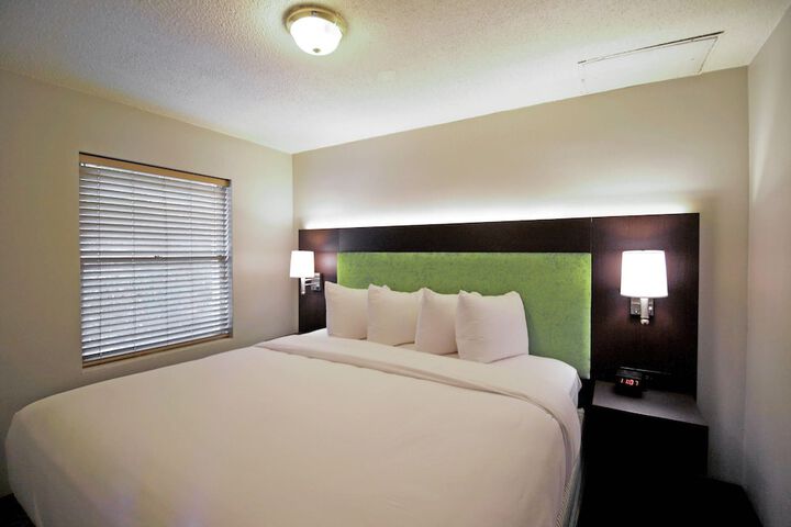 El Sendero Inn an Ascend Collection Hotel