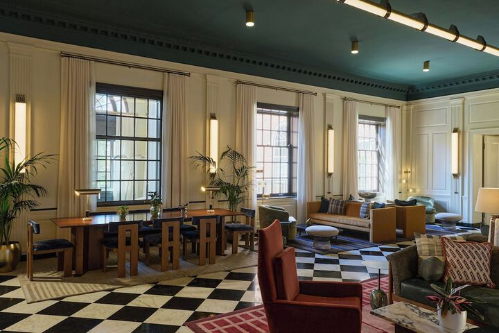 Dearborn Inn Autograph Collection