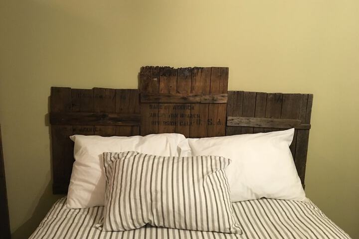 Room 95 of 191