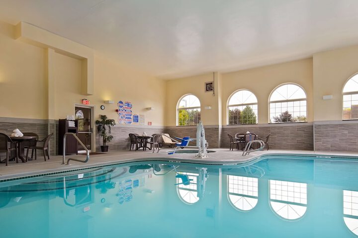 Pool 4 of 49