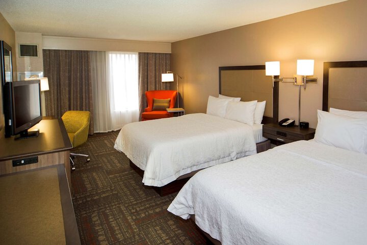 Hampton Inn & Suites Valdosta / Conference Center
