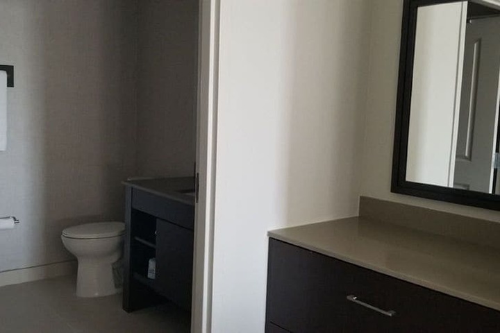 Room 16 of 28