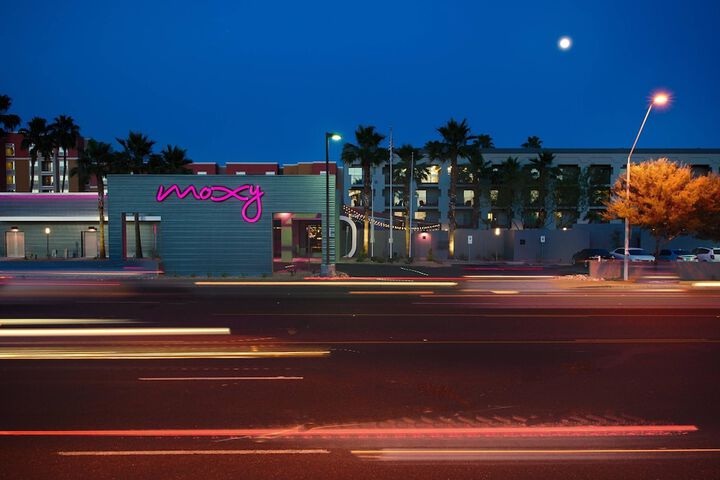 Hotel 3 of 80