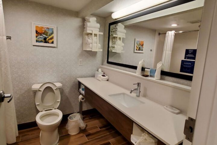 Hampton Inn Hillsville