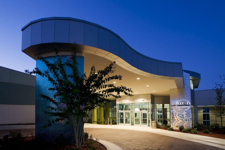 Oasis Hotel & Convention Center an Ascend Collection Hotel