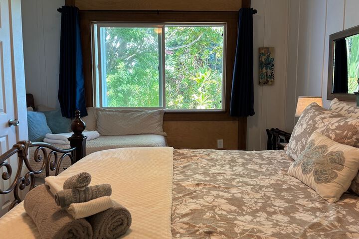 Hilo Bay Oceanfront B & B