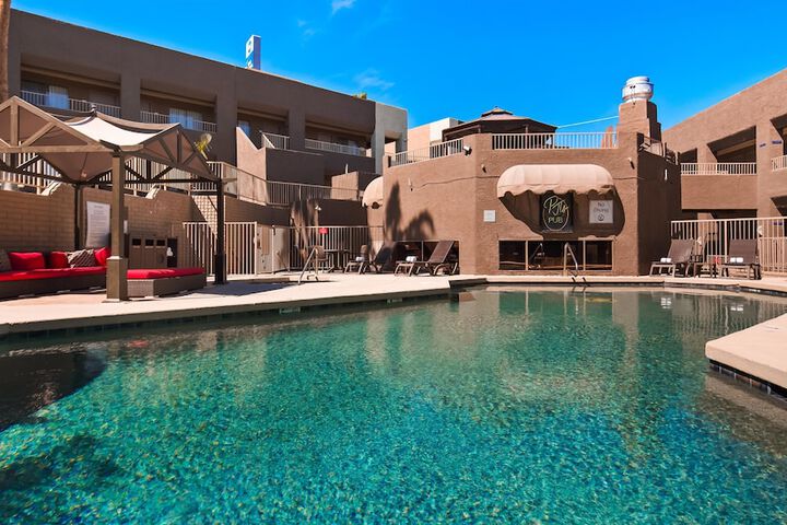 Pool 4 of 61