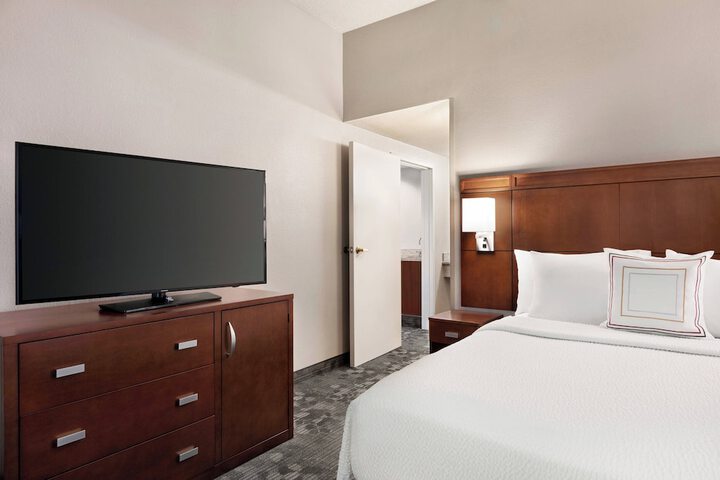 Room 15 of 27