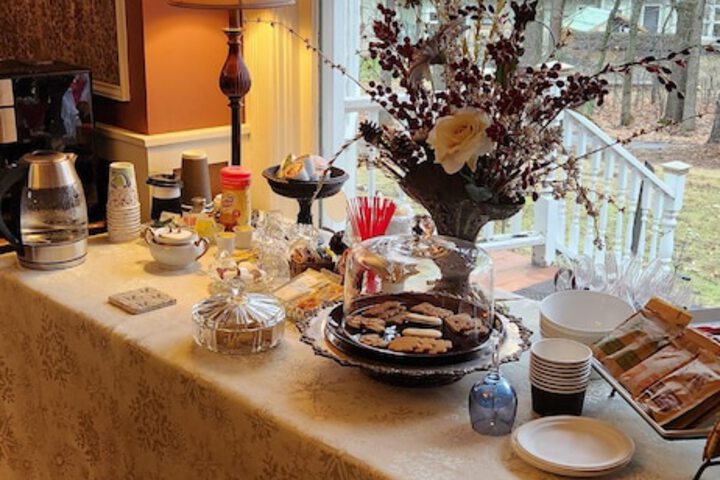 Oaklawn Inn LLC
