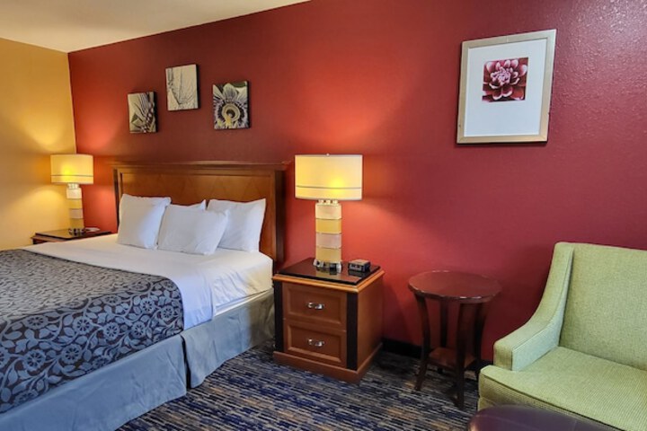 Olympic Inn & Suites