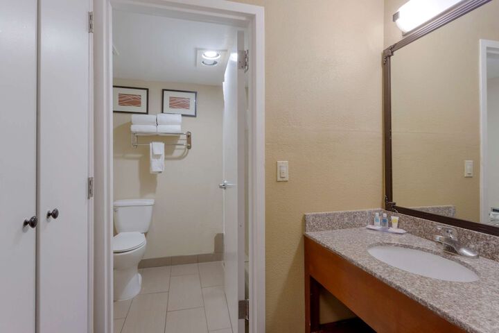 Room 20 of 39