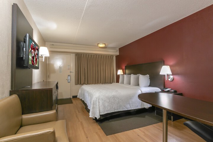 Red Roof Inn PLUS+ Pittsburgh East - Monroeville