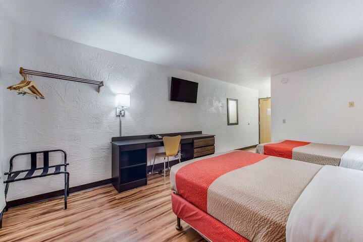Room 21 of 36