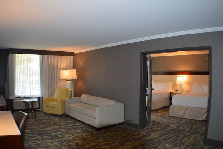 Room 49 of 104