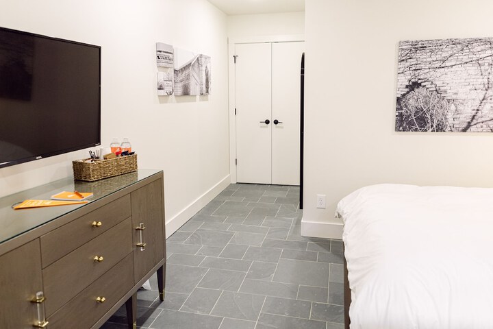 Room 35 of 74
