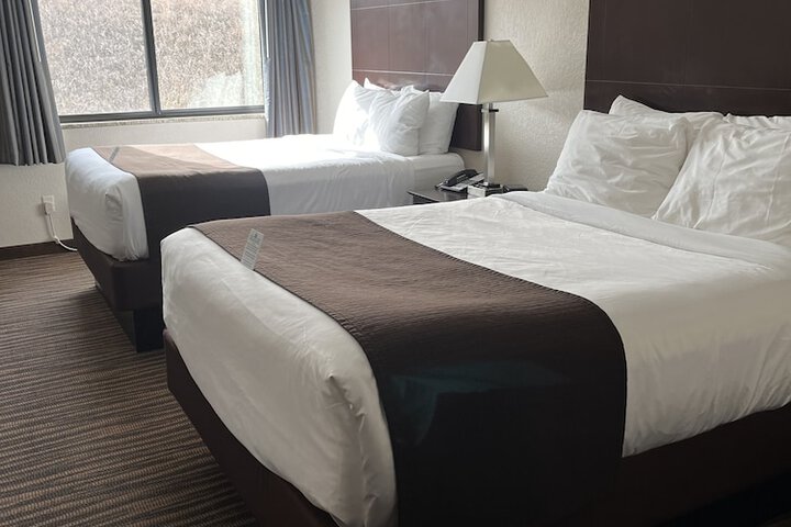 Room 28 of 94