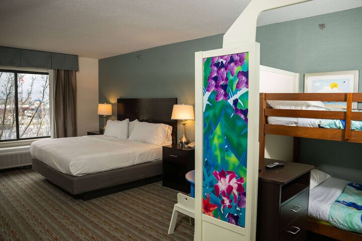 Room 17 of 25