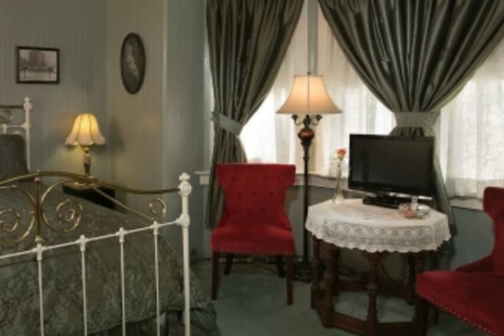 Room 15 of 48