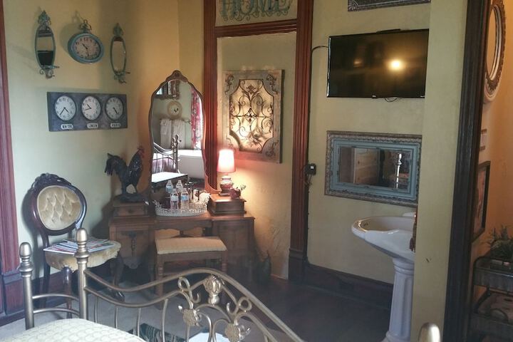Fig Tree Manor