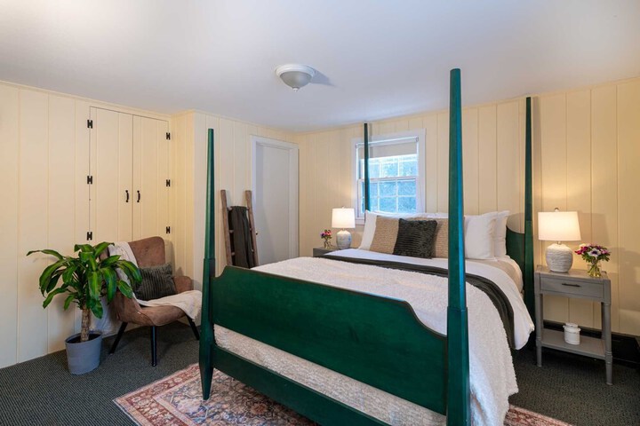 Room 11 of 39