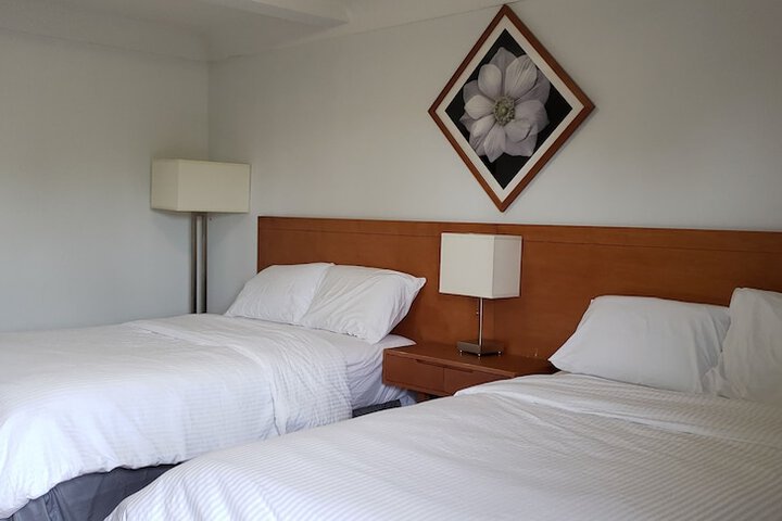 Room 32 of 63