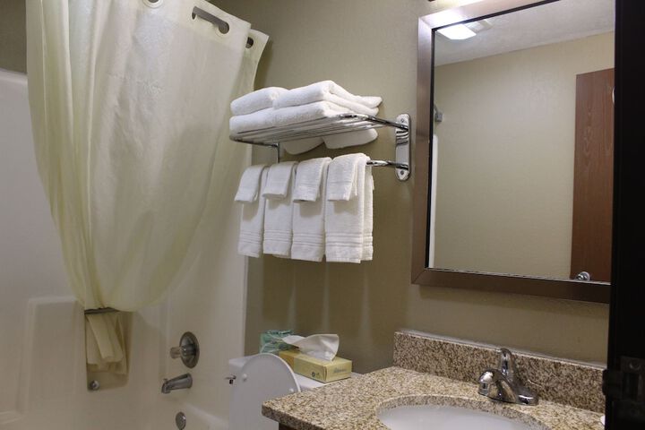 Room 12 of 32