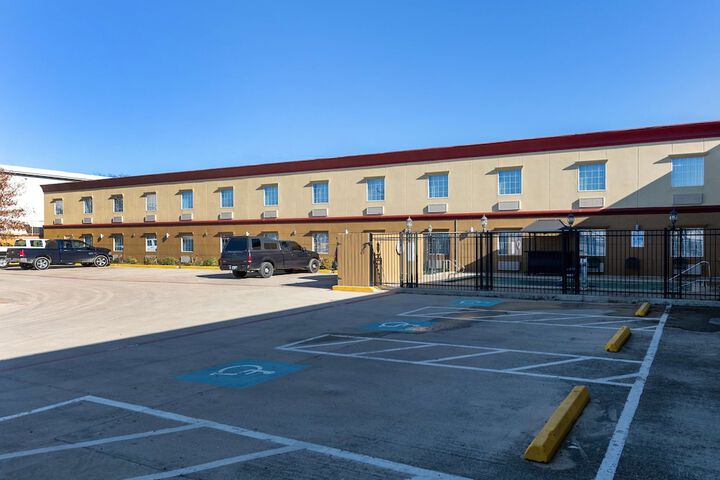 Hotel 5 of 32