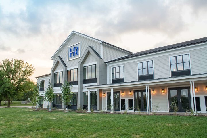 Hotel Renovo Des Moines UrbandaleTapestry Collection Hilton
