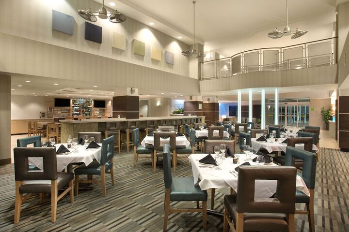 Dining 55 of 61