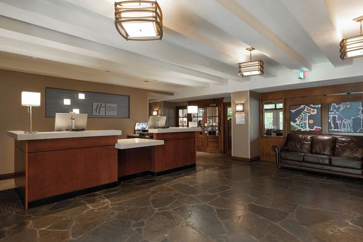 Holiday Inn Express and Suites Tremblant by IHG