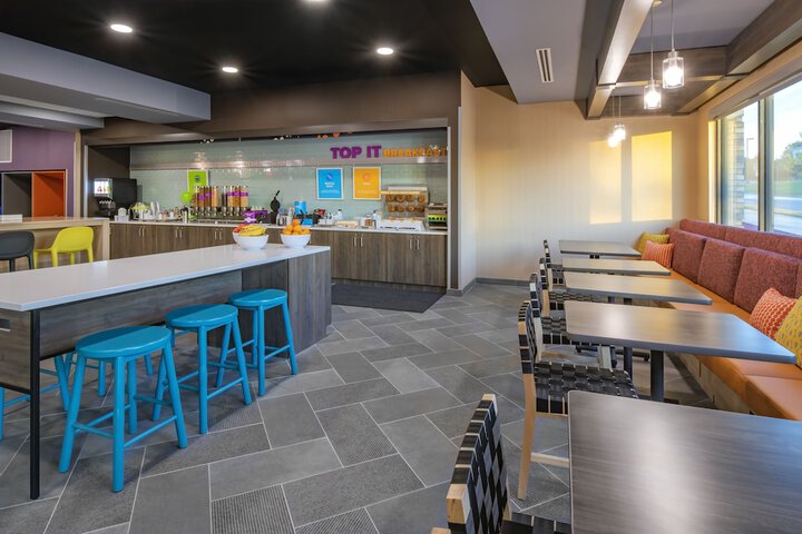 Breakfast/Coffee Service 20 of 25