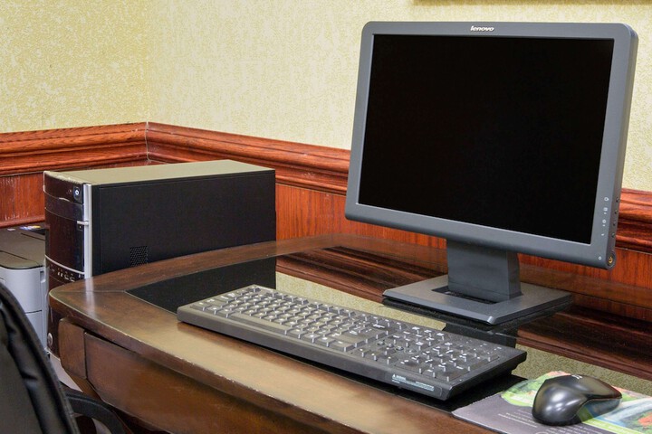 Business Center 19 of 19