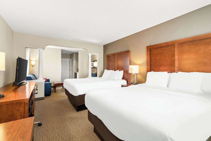 Room 32 of 45