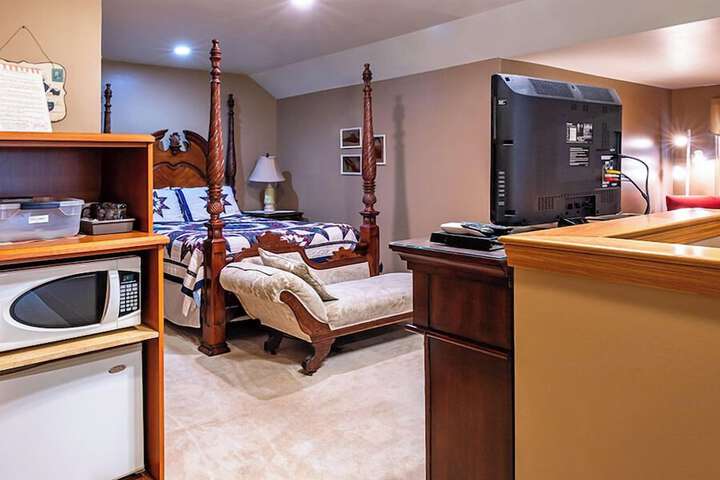 Room 36 of 65