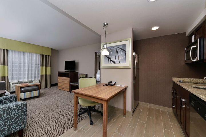 Room 26 of 61