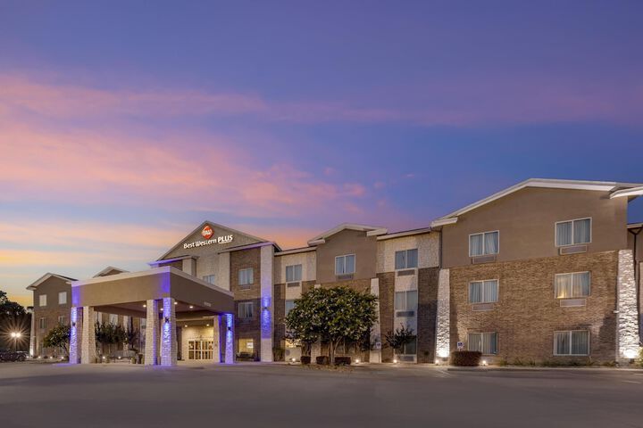 Best Western Plus Sand Bass Inn & Suites