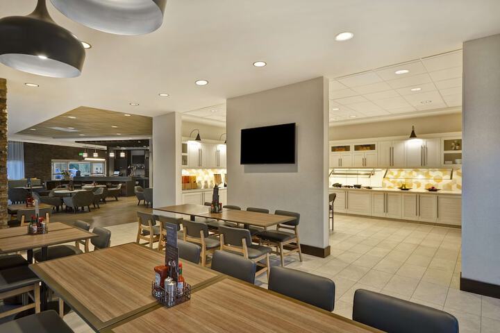 Hyatt Place Fresno