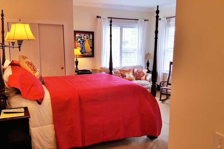 Room 65 of 392