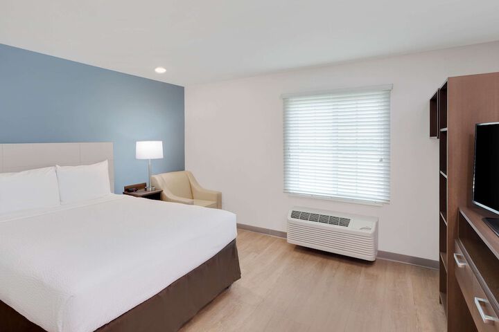 Room 12 of 23