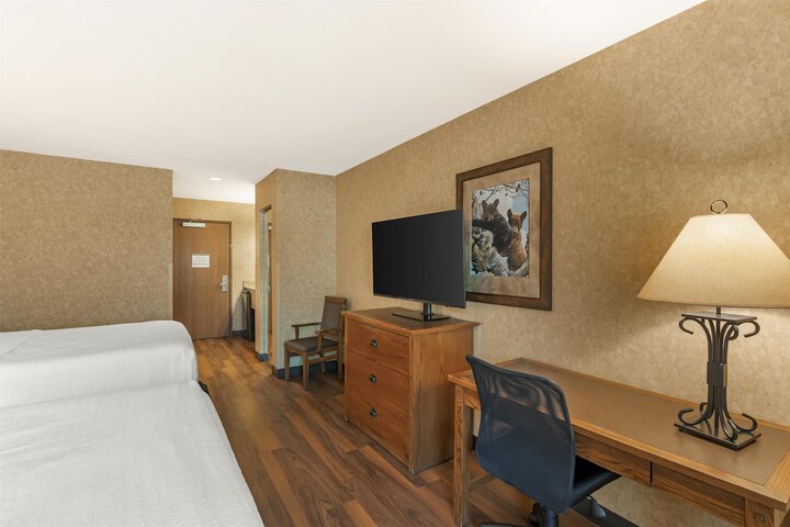 Best Western Plus Kelly Inn & Suites