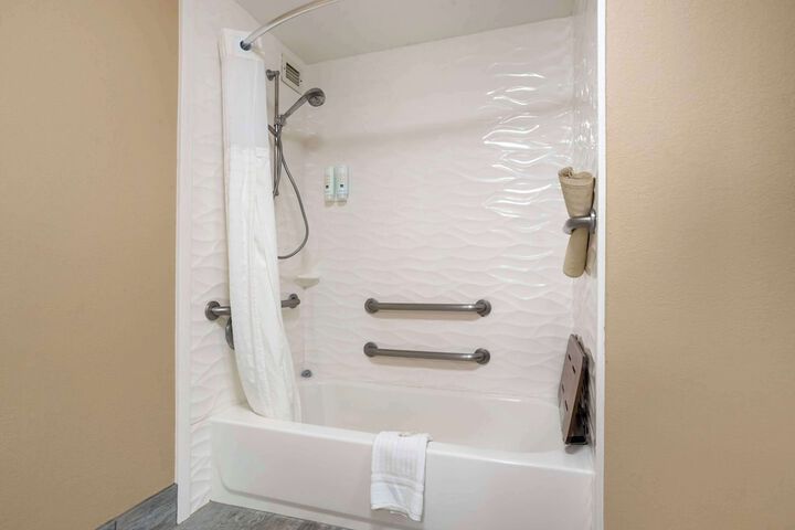 Quality Inn Brookhaven