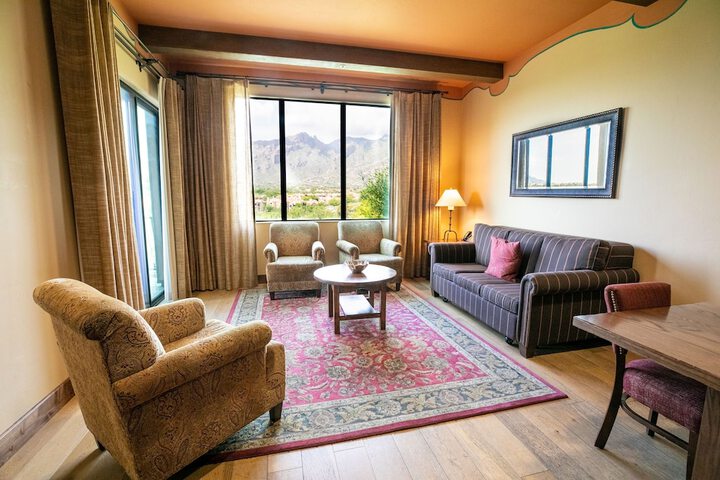 Hacienda Del Sol Guest Ranch Resort